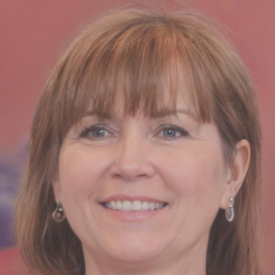 Instructor Margot Fyvie teaching investment analysis course